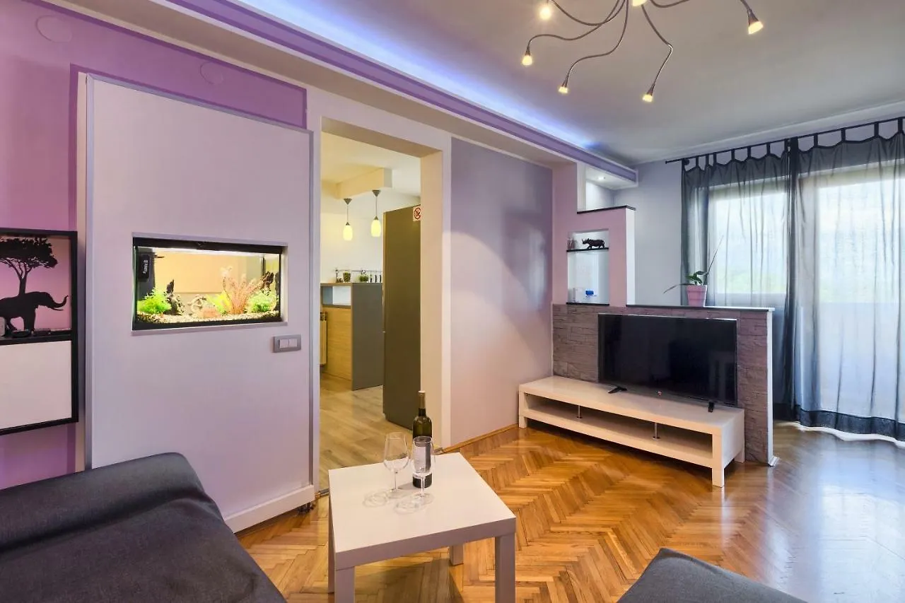 Active Apartment Pula 0*,
